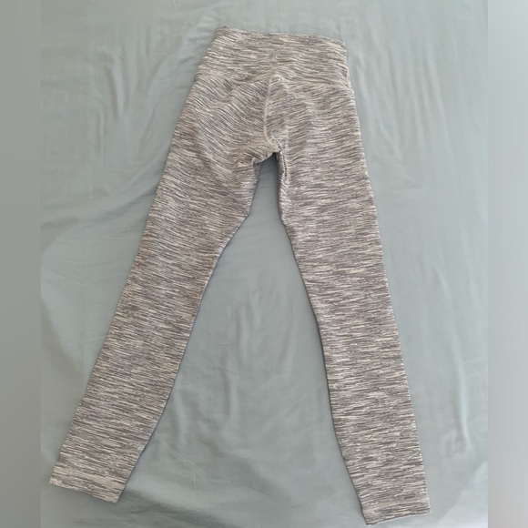 Lululemon Wunder Under - Size 4 - Picture 2 of 7